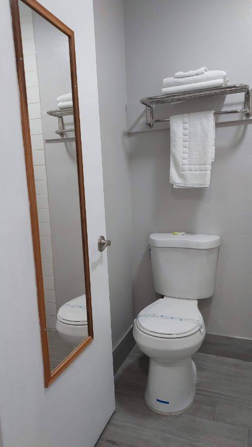 Regency Inn Norco Dış mekan fotoğraf